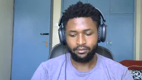 Snapshot of blakmoufaka chatting on 10.05.25 blakmoufaka online show from 10.05.25