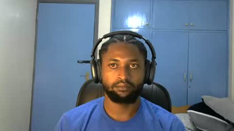 blakmoufaka online show from 10.18.25