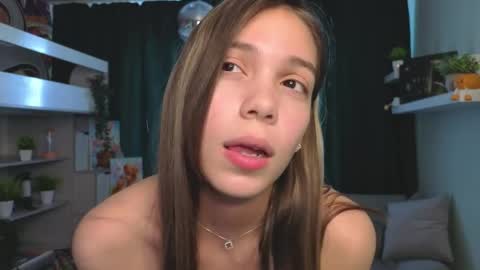 Mia online show from 05.19.26