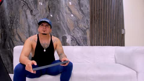 The Best Models online show from 01.25.25