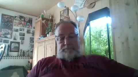 Snapshot of blindsurfer780299 chatting on 09.28.25 blindsurfer780299 online show from 09.28.25