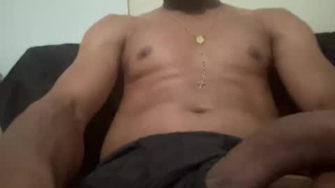 Snapshot of blingsexxx420 chatting on 10.12.25 blingsexxx420 online show from 10.12.25