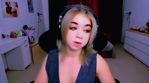 Nicole online show from 09.12.25