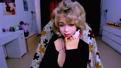 Nicole online show from 09.14.25