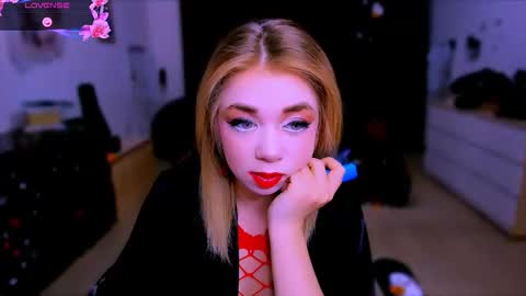 Nicole online show from 11.11.25