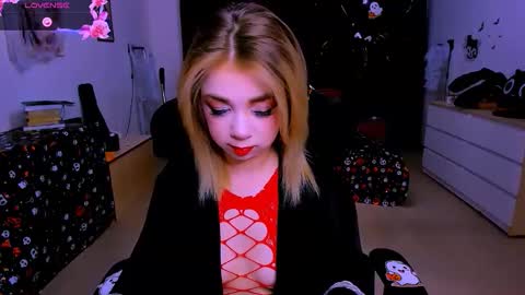 Nicole online show from 11.11.25