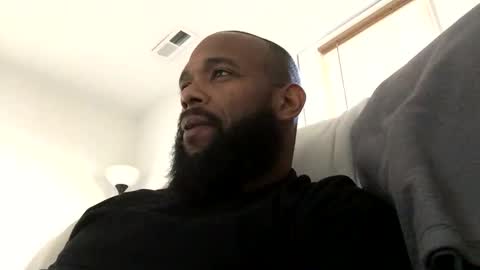 Snapshot of blksurfher chatting on 03.08.25 blksurfher online show from 03.08.25