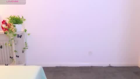 YoYo online show from 05.14.26