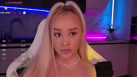 Lana online show from 10.26.25