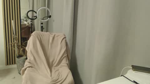 Nicole online show from 02.18.26