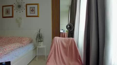 Nicole online show from 04.17.26