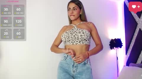 Snapshot of blonde_cat1515 chatting on 02.18.25 alejandra online show from 02.18.25