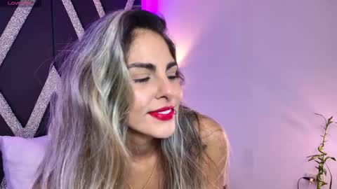 Snapshot of blonde_cat1515 chatting on 11.25.25 alejandra online show from 11.25.25