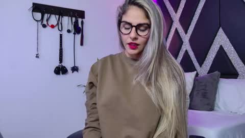 Snapshot of blonde_cat1515 chatting on 02.02.26 alejandra online show from 02.02.26