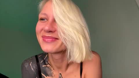 blonde_fuck_couple online show from 05.31.26