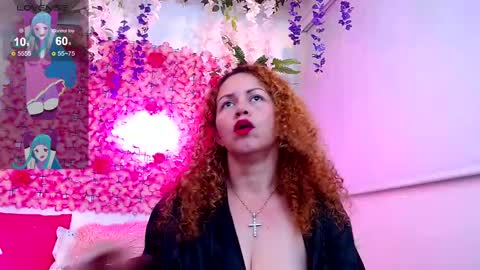 Snapshot of blonde_squirt_ chatting on 03.08.25 blonde_squirt_ online show from 03.08.25