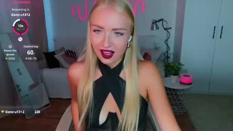 Nessa online show from 07.12.26