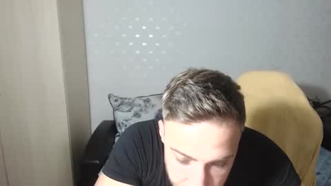 Mr Blond online show from 12.11.24