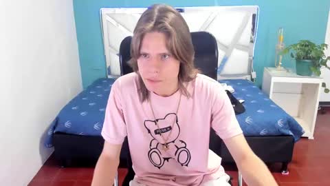 Snapshot of blondie_lover69 chatting on 01.21.25 Maleeth online show from 01.21.25