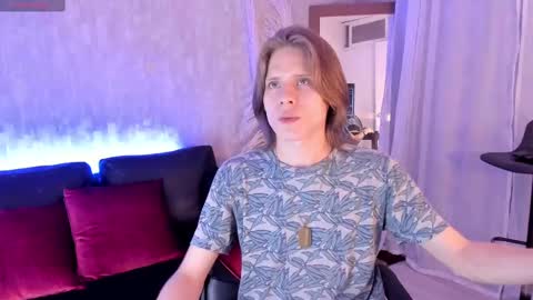 Snapshot of blondie_lover69 chatting on 02.03.25 Maleeth online show from 02.03.25