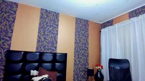 Snapshot of blondie_lover69 chatting on 02.11.25 Maleeth online show from 02.11.25
