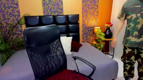 Snapshot of blondie_lover69 chatting on 02.23.25 Maleeth online show from 02.23.25