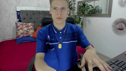 Snapshot of blondie_lover69 chatting on 02.26.25 Maleeth online show from 02.26.25