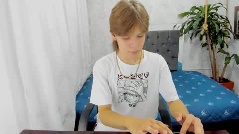Snapshot of blondie_lover69 chatting on 09.25.25 Maleeth online show from 09.25.25
