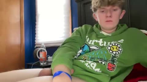 Snapshot of blondiedicks1 chatting on 11.18.25 blondiedicks1 online show from 11.18.25