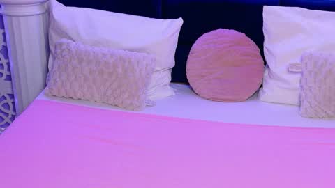 BlondieEve online show from 04.08.26