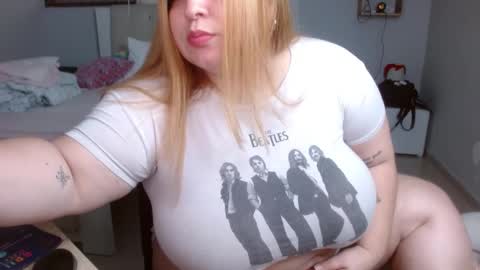Snapshot of blondyliciousx chatting on 12.12.24 katartistic name online show from 12.12.24