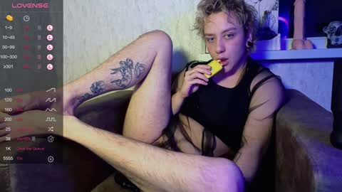 Snapshot of blooming_soul chatting on 02.04.25 blooming_soul online show from 02.04.25