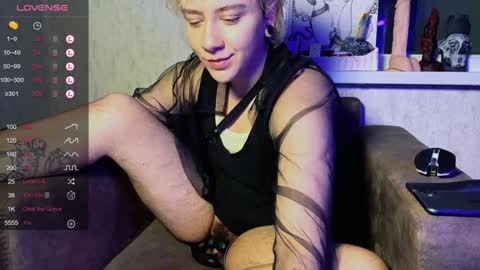 Snapshot of blooming_soul chatting on 02.08.25 blooming_soul online show from 02.08.25