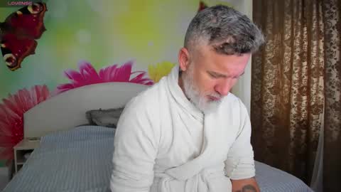 Nico online show from 12.18.25