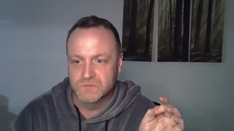 Snapshot of blue_eyes_paul chatting on 04.06.26 blue_eyes_paul online show from 04.06.26