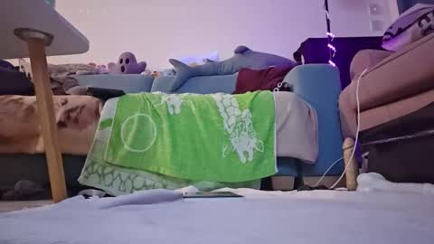 bluealpakka online show from 12.21.25