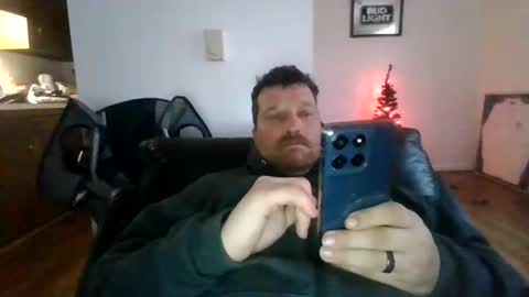 Snapshot of bluedemoneyes1986 chatting on 11.18.25 bluedemoneyes1986 online show from 11.18.25