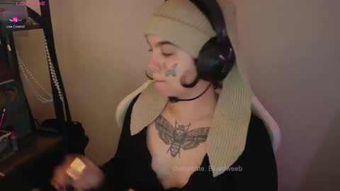 Snapshot of bluedweeb chatting on 02.08.26 Blue online show from 02.08.26