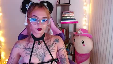 Im Abril .. Nice to meet you  thumb up me please its important  INDEPENDENT MODEL online show from 09.16.25