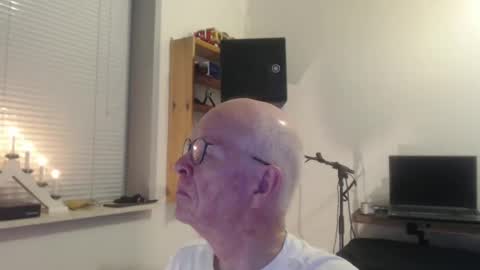 Snapshot of blueeyesn8 chatting on 12.02.25 blueeyesn8 online show from 12.02.25