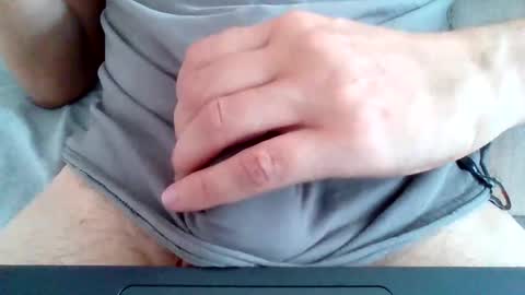 bluegum00 online show from 10.25.25