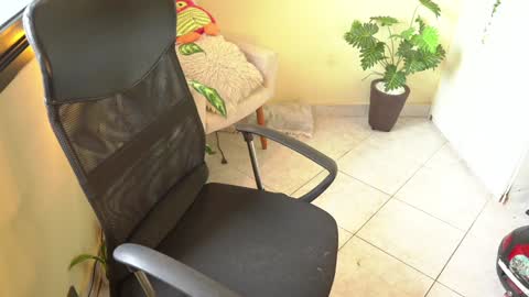 FLORAA online show from 01.07.25