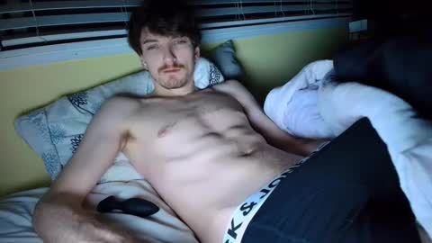 Snapshot of bluezed4 chatting on 01.08.26 blue online show from 01.08.26