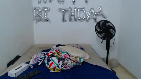 Snapshot of blumbum chatting on 01.05.25 Hey guysI am BrendaWelcome my room online show from 01.05.25