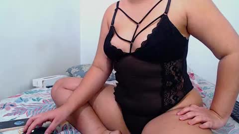 Snapshot of blumbum chatting on 02.16.25 Hey guysI am BrendaWelcome my room online show from 02.16.25