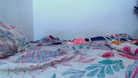 Snapshot of blumbum chatting on 03.06.25 Hey guysI am BrendaWelcome my room online show from 03.06.25
