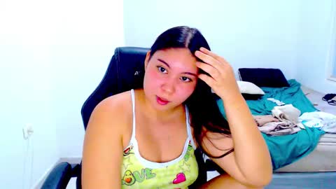 Snapshot of blumbum chatting on 09.10.25 Hey guysI am BrendaWelcome my room online show from 09.10.25