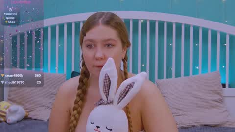 Snapshot of blush_ellie chatting on 12.18.24 Ellie3 online show from 12.18.24