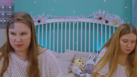 Snapshot of blush_ellie chatting on 12.23.24 Ellie3 online show from 12.23.24