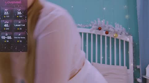 Snapshot of blush_ellie chatting on 12.27.24 Ellie3 online show from 12.27.24